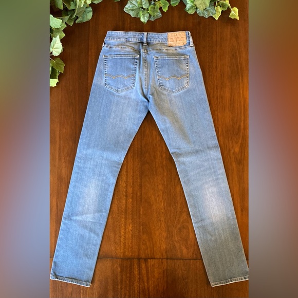 Men’s Light Blue 360 Extreme Flex Slim Jeans Size 29 x 32 - Picture 2 of 3